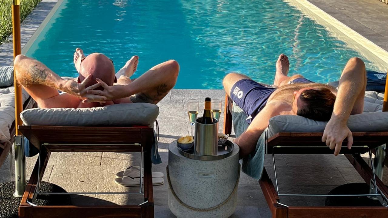 Cascina Giantino Suite Cantina - G A Y - M E N - O N L Y (Adults Only) Montegrosso dʼAsti Exteriör bild