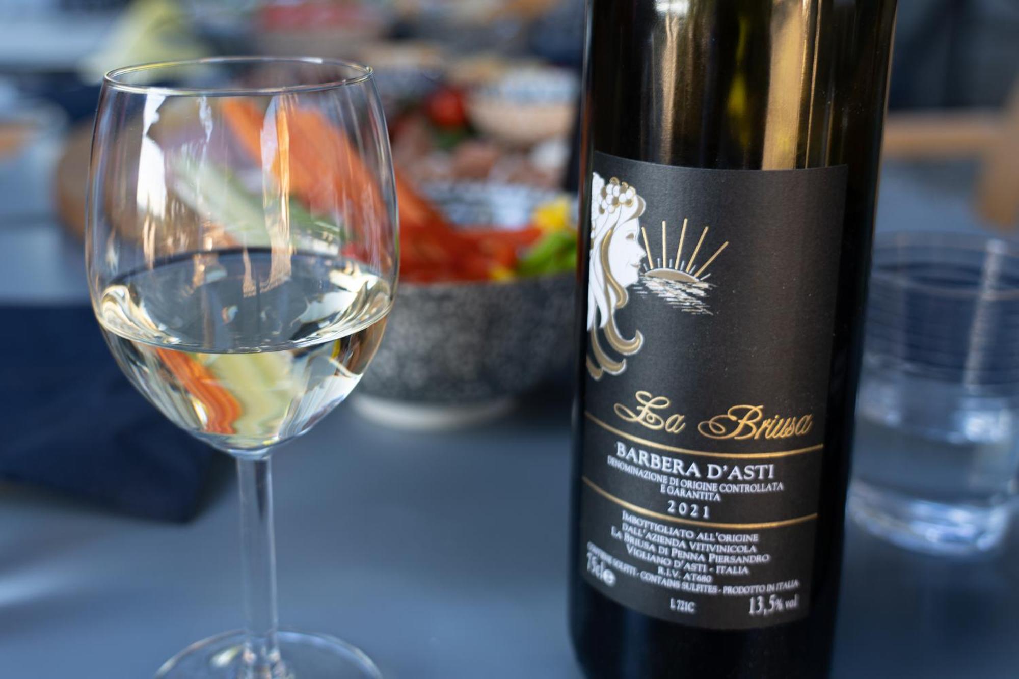 Cascina Giantino Suite Cantina - G A Y - M E N - O N L Y (Adults Only) Montegrosso dʼAsti Exteriör bild